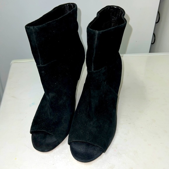 Vince Camuto Black Open Toe Ankle Boots - Picture 1 of 11